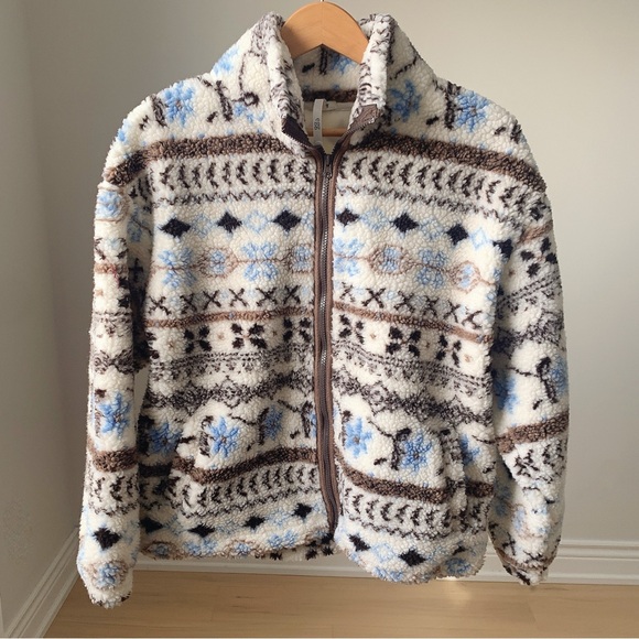 Korean Fair Isle Sherpa Fleece Jacket | Drawstring Hem - Picture 2 of 9